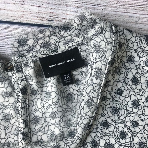 2X Who What Wear Plus Size Top - Picture 2 of 5